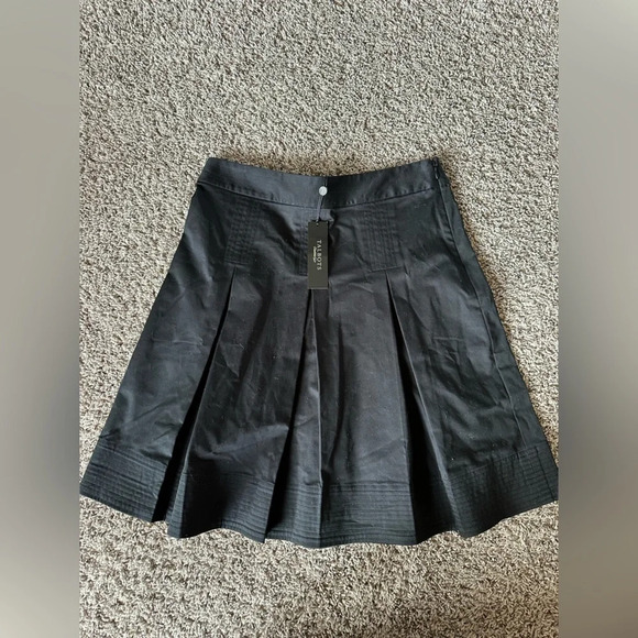 Talbots Black Pleated-2P - Picture 1 of 5